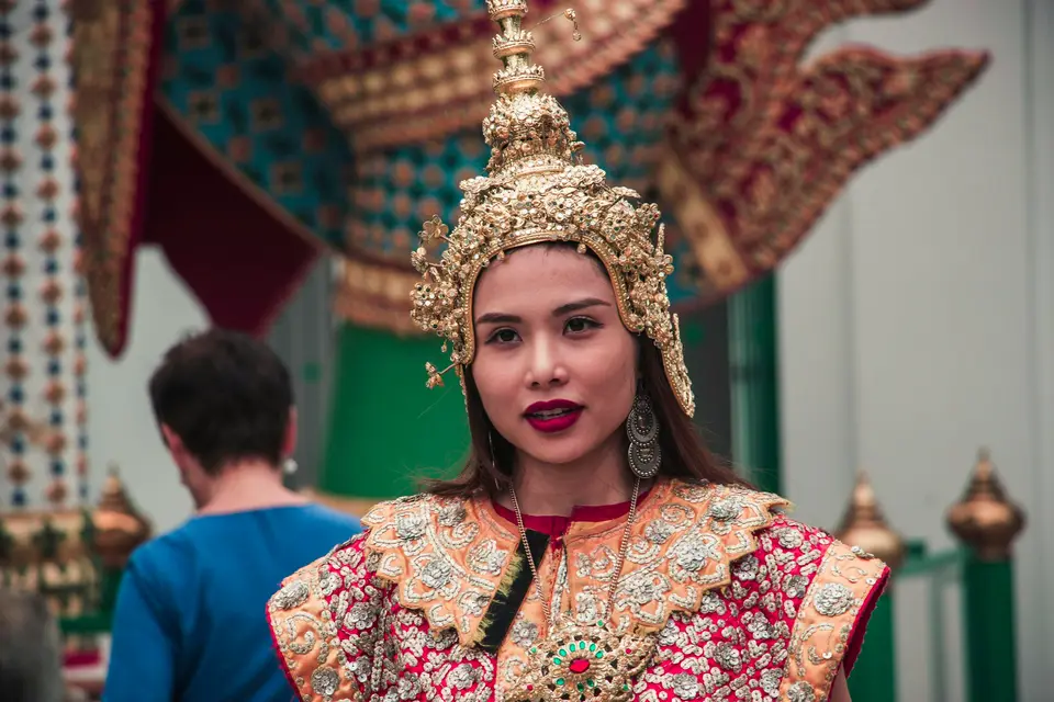 Thai traditional costume photoshoot — Sabai Shots