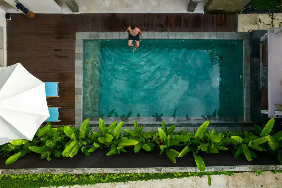 Villa & hotel video tour — Sabai Shots